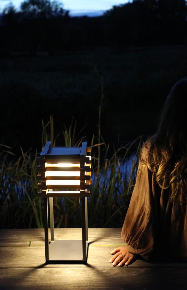 STAY FLOOR LAMP TEAK