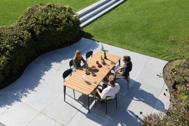 STAY NATURAL Teak Table